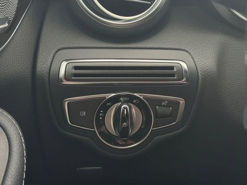 Used 2015 Mercedes-Benz C 300 Sedan image 17