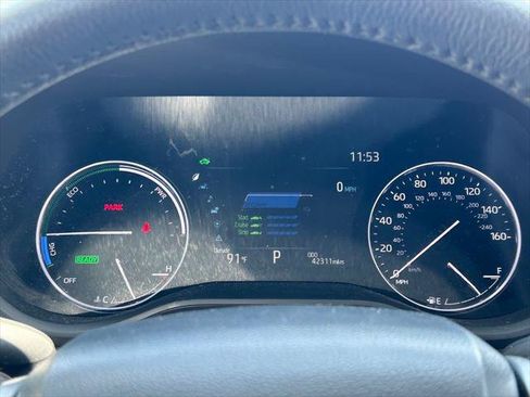 Certified 2023 Toyota Sienna Limited AWD/4WD image 40