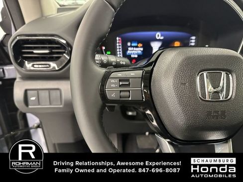 Used 2026 Honda Pilot Touring image 12