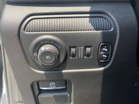 Used 2024 Jeep Wagoneer Series II w/ Flexible Seating Group RWD image 23