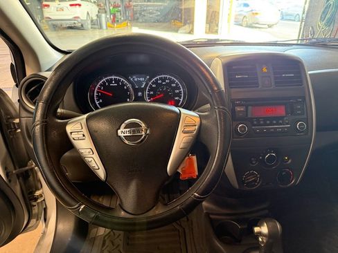 Used 2015 Nissan Versa SV image 14