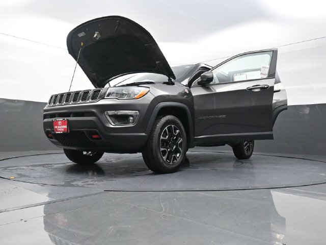 Used 2019 Jeep Compass Trailhawk AWD/4WD image 42