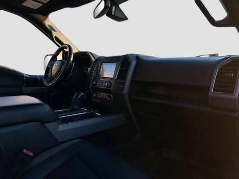 Used 2018 Ford F150 Raptor w/ Equipment Group 802A Luxury AWD/4WD image 5