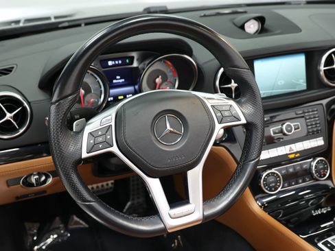 Used 2014 Mercedes-Benz SL 550 image 21