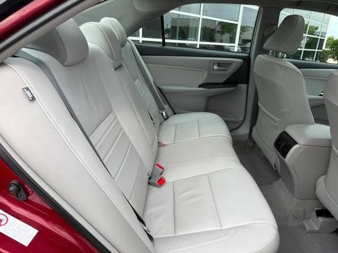 Used 2016 Toyota Camry XLE w/ Moonroof Package FWD image 12