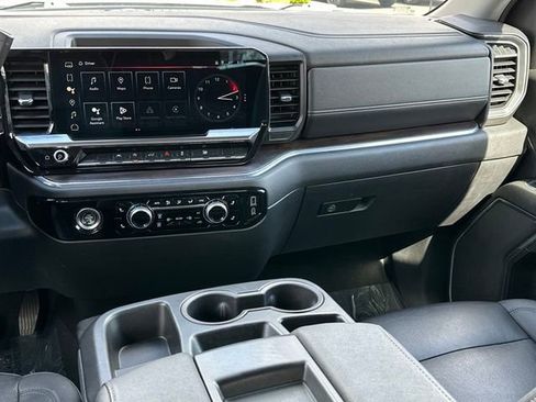 Used 2024 GMC Sierra 1500 SLT image 20