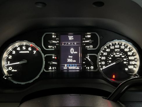 Used 2018 Toyota Tundra SR5 AWD/4WD image 26
