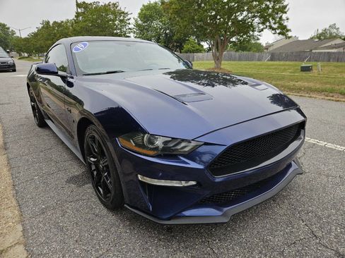 Used 2019 Ford Mustang GT w/ Black Accent Package RWD image 8