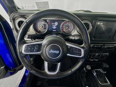 Used 2020 Jeep Wrangler Unlimited Sahara w/ Uconnect 4C Nav & Sound Group AWD/4WD image 13