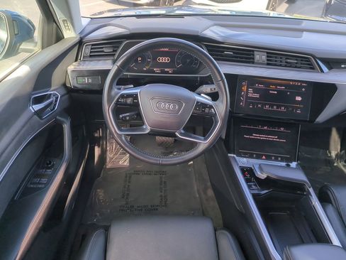 Used 2019 Audi e-tron Prestige w/ Prestige Package image 14