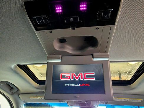Used 2018 GMC Yukon SLT w/ Premium Edition AWD/4WD image 62