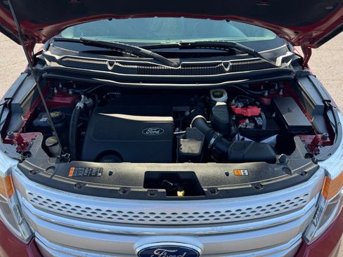 Used 2014 Ford Explorer XLT w/ Equipment Group 202A AWD/4WD image 25