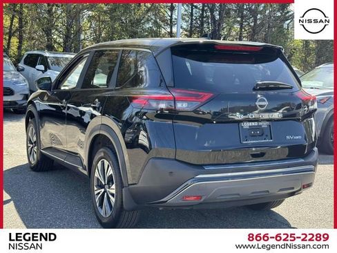 Used 2023 Nissan Rogue SV image 5