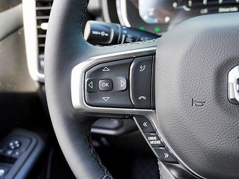 New 2026 RAM 1500 4x4 Crew Cab image 40