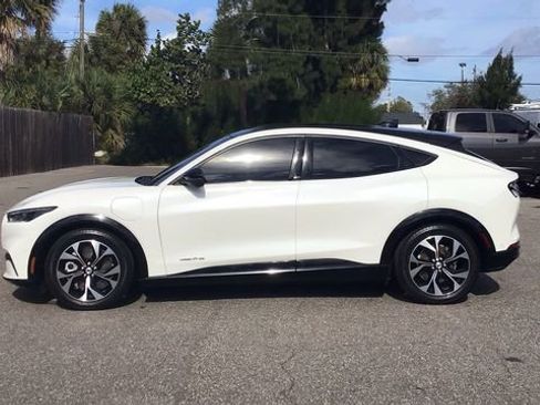 Used 2021 Ford Mustang Mach-E Premium image 8