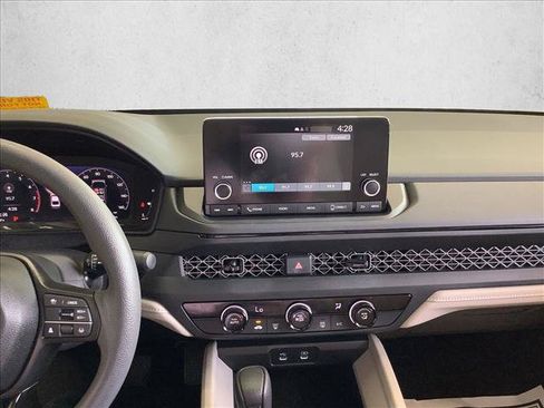 Used 2025 Honda Accord LX image 11