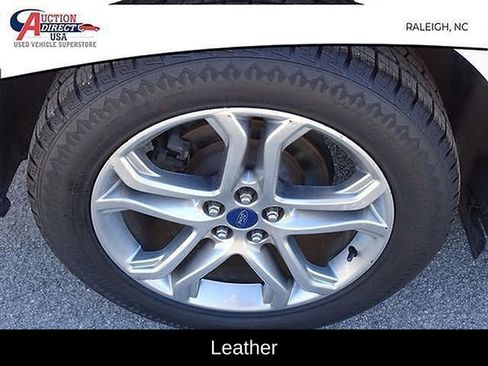 Used 2016 Ford Edge Titanium w/ Equipment Group 301A image 14