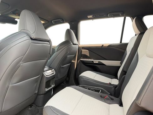New 2026 Lexus TX 500h AWD image 26
