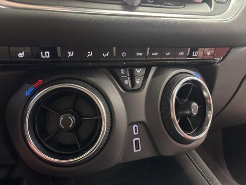 Used 2025 Chevrolet Blazer LT image 25