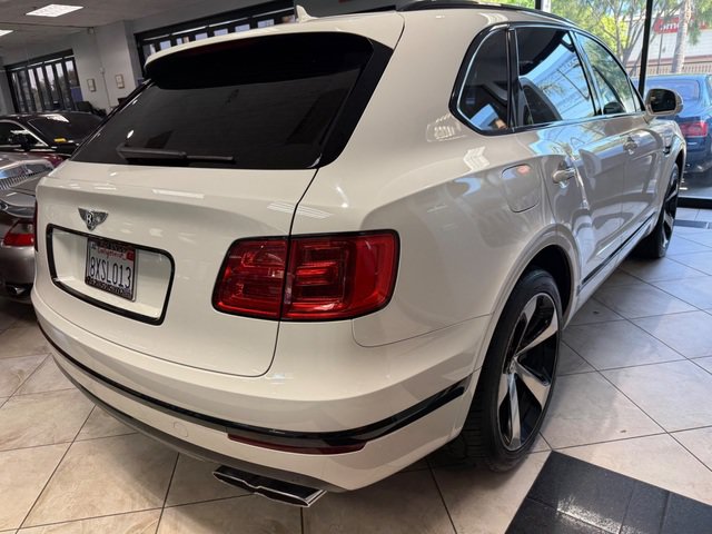 Used 2020 Bentley Bentayga AWD/4WD image 28