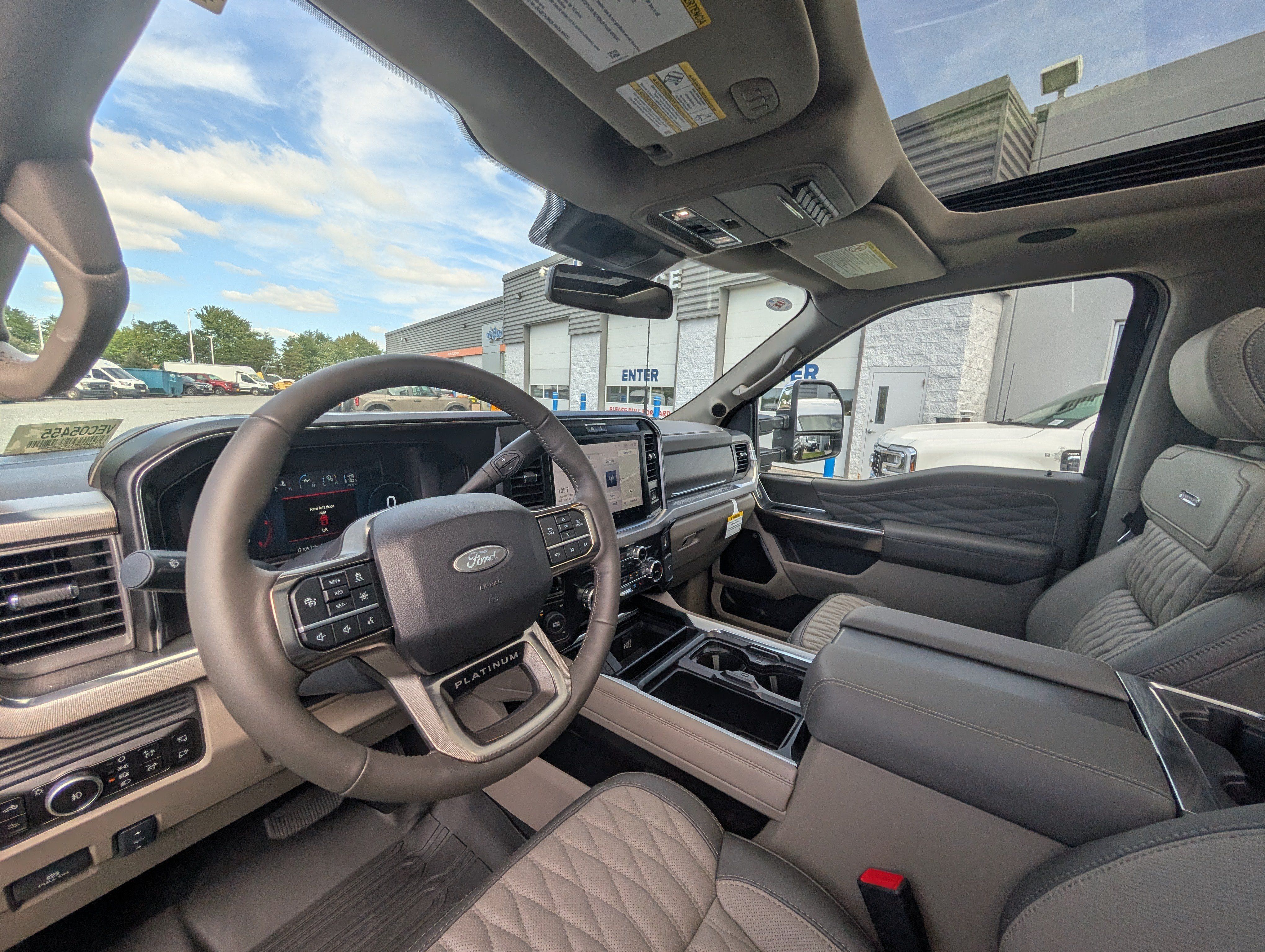 New 2027 Ford F450 Platinum w/ Platinum Plus Package AWD/4WD image 11