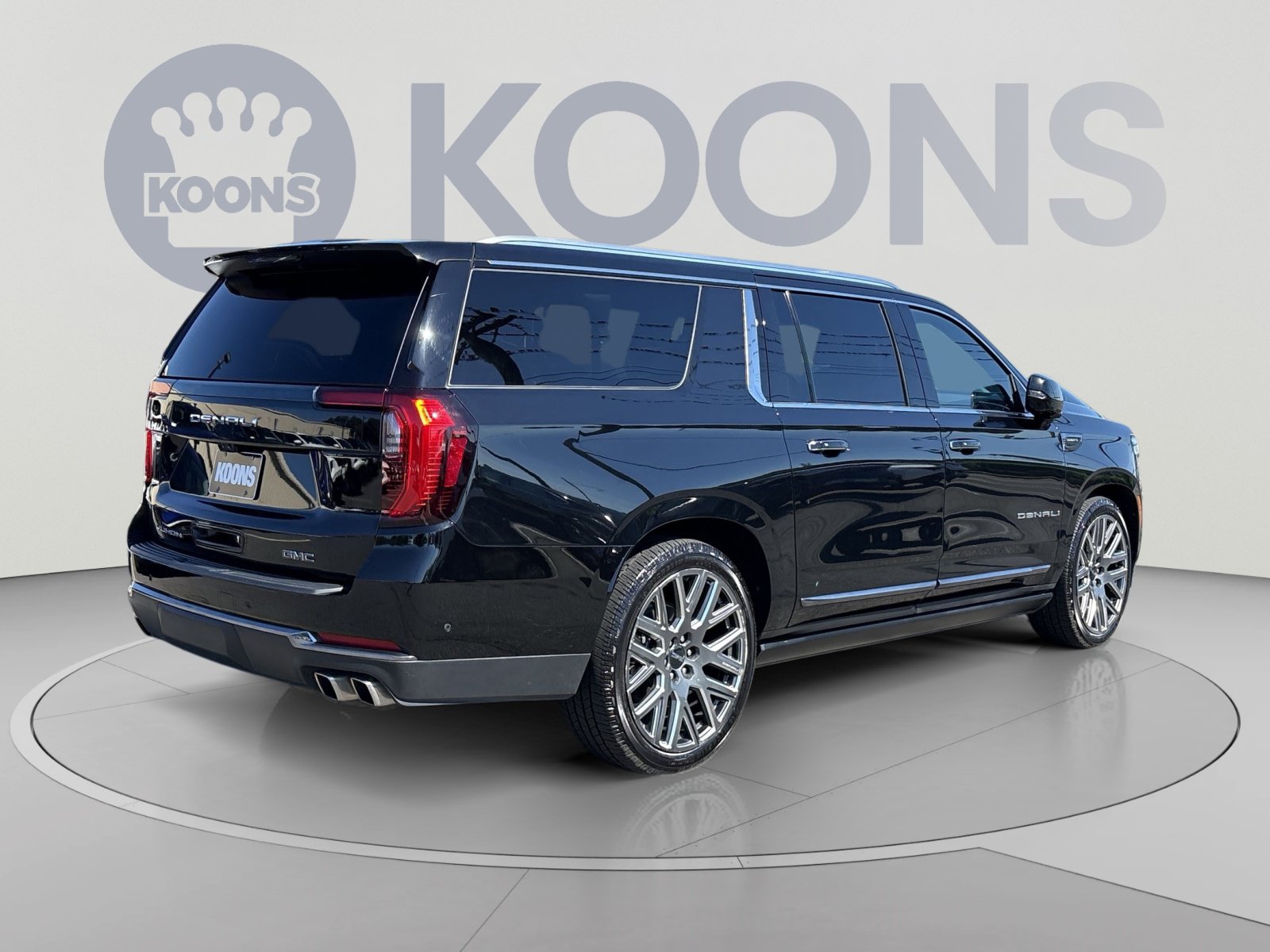Used 2025 GMC Yukon XL Denali Ultimate AWD/4WD image 7