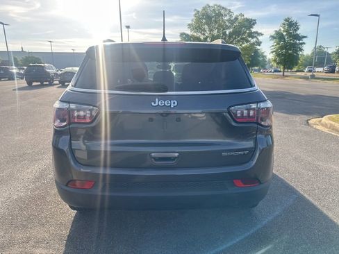 Used 2020 Jeep Compass Sport image 5