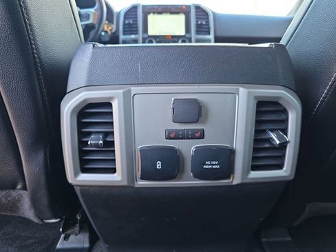 Used 2018 Ford F150 Lariat w/ Equipment Group 502A Luxury image 15