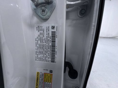 Used 2025 Honda CR-V EX image 17