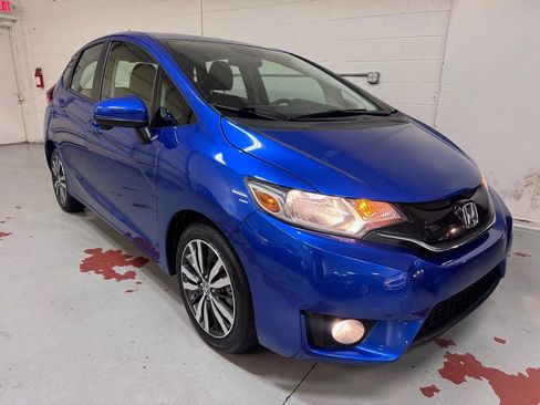 Used 2017 Honda Fit EX image 1