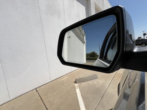 Used 2022 GMC Acadia Denali w/ Denali Ultimate Package image 35