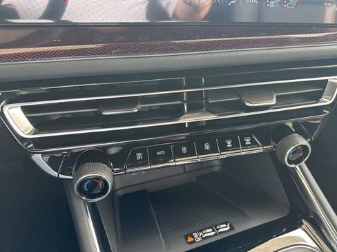 New 2026 Chevrolet Traverse RS w/ LPO, Floor Liner Package AWD/4WD image 19