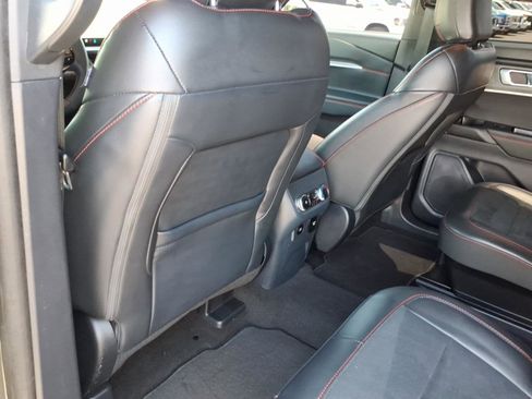 Used 2025 Ford Explorer ST AWD/4WD image 10
