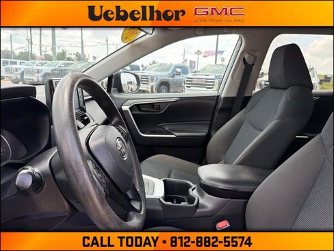 Used 2022 Toyota RAV4 LE AWD/4WD image 20