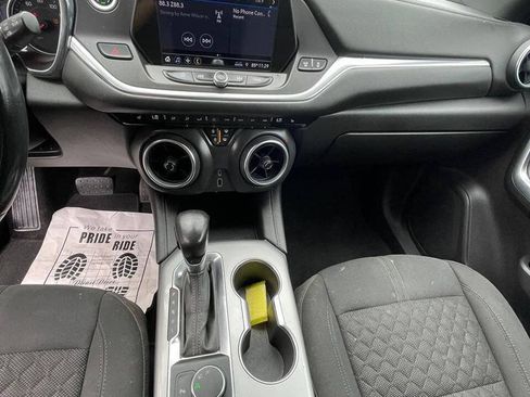 Used 2019 Chevrolet Blazer LT FWD image 9