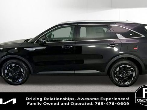 New 2026 Kia Sorento S w/ S Panoramic Sunroof Package FWD image 5