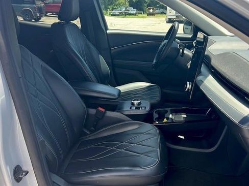 Used 2021 Ford Mustang Mach-E Select RWD image 11