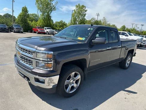 Used 2014 Chevrolet Silverado 1500 LT w/ LT Convenience Package AWD/4WD image 2