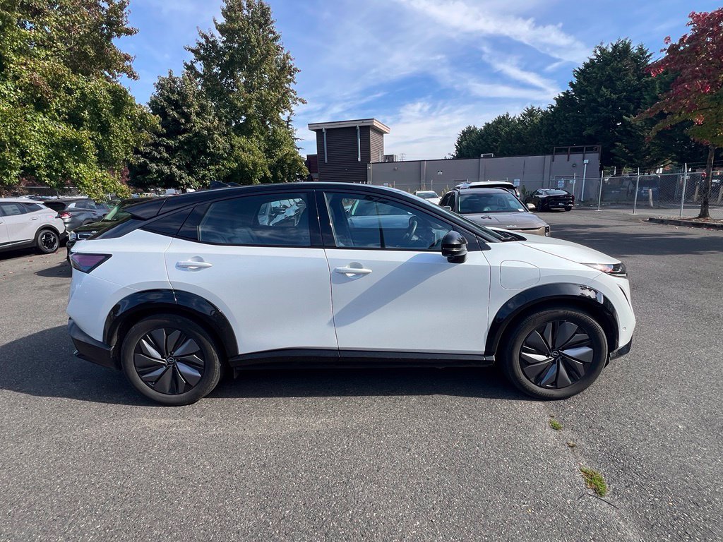 Used 2024 Nissan Ariya AWD image 8