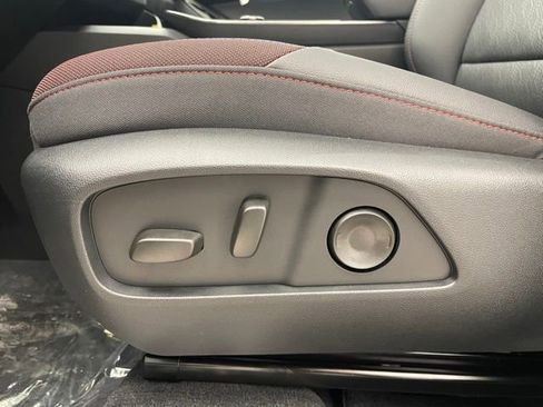 New 2026 Chevrolet Equinox RS w/ Convenience Package III AWD/4WD image 10