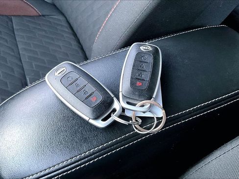 Used 2023 Nissan Kicks SR image 35