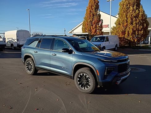 New 2026 Chevrolet Traverse Z71 w/ Enhanced Driving Package image 9