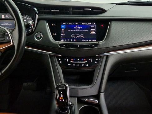 Used 2021 Cadillac XT5 Premium Luxury w/ LPO, Floor Liner Package image 16