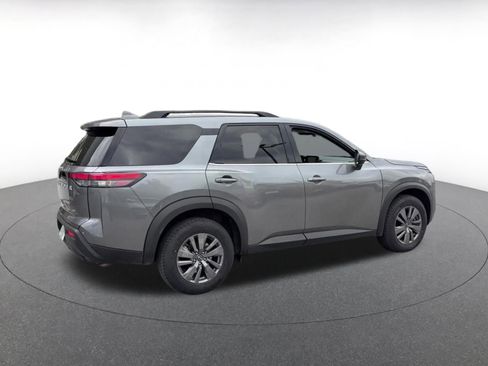 Used 2025 Nissan Pathfinder SV AWD/4WD image 15