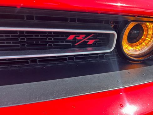 Used 2022 Dodge Challenger R/T RWD image 10