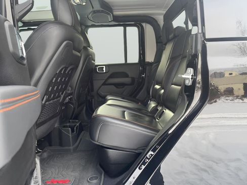 Used 2022 Jeep Gladiator Mojave w/ LED Lighting Group image 9