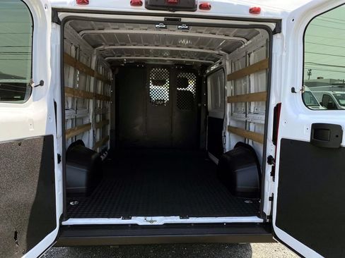 Used 2025 RAM ProMaster 2500 w/ U-Haul Equipment Group FWD image 6