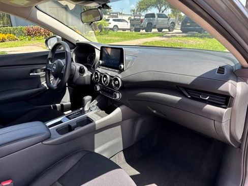 Used 2025 Nissan Sentra SV FWD image 9