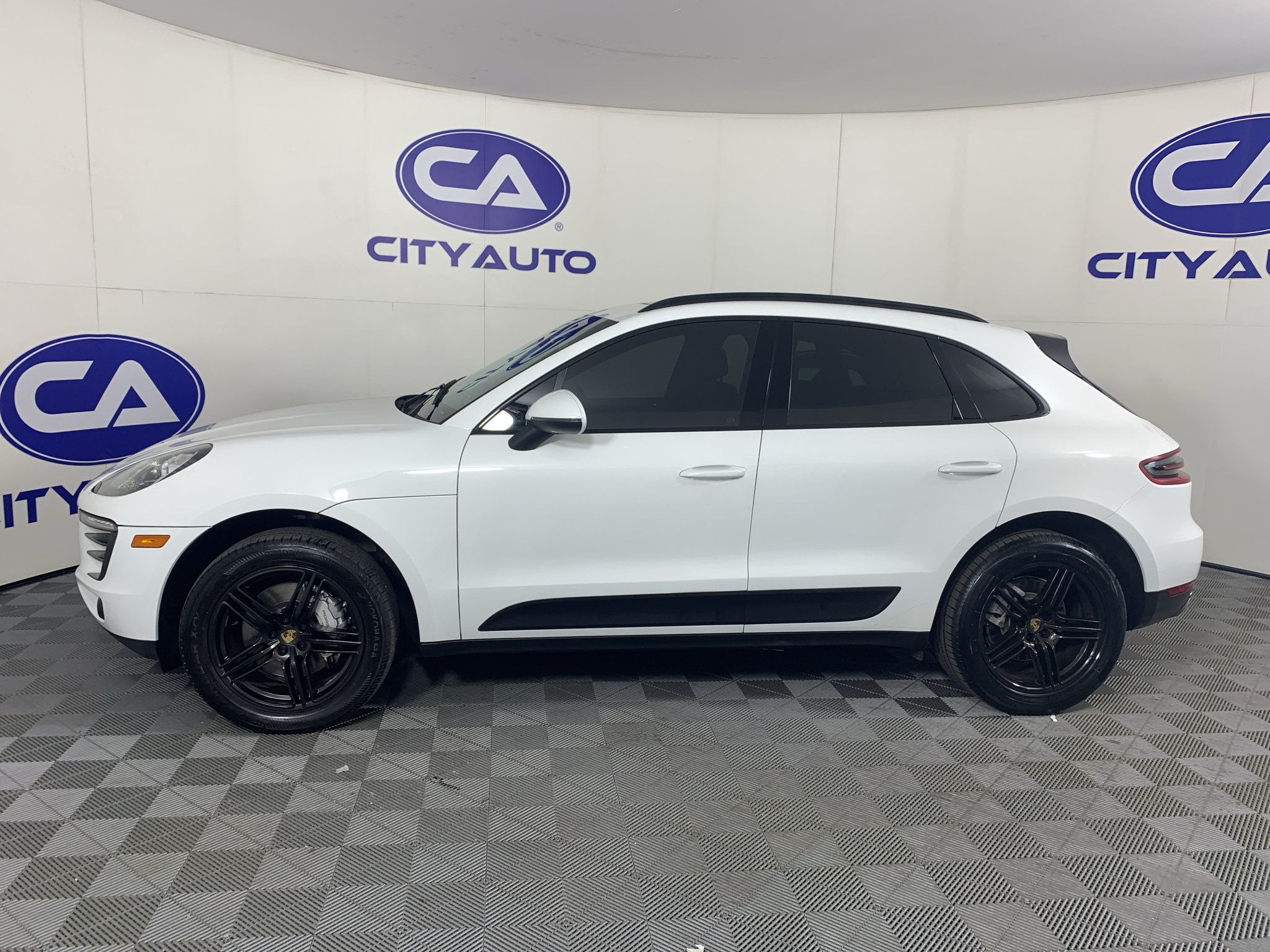Used 2016 Porsche Macan S AWD/4WD image 6