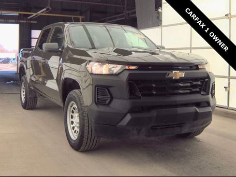 Used 2024 Chevrolet Colorado W/T image 1